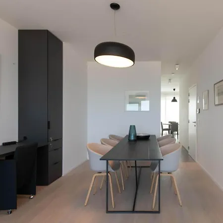 Duplex By The Coast With Stunning Sea Views * Остенде